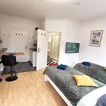 Direkt Am Fluss Naehe Zentrum