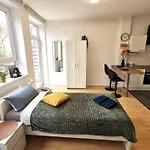 Direkt Am Fluss Naehe Zentrum *
