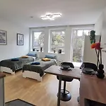 Direkt Am Fluss Naehe Zentrum *
