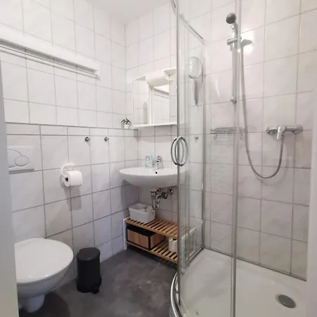 Direkt Am Fluss Naehe Zentrum Apartman *