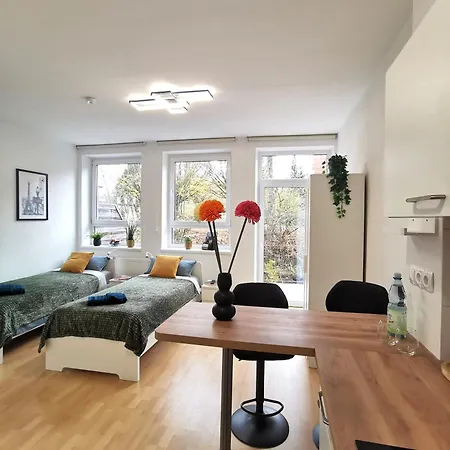 Direkt Am Fluss Naehe Zentrum Apartman *